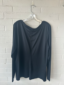 Under Armour Athletic Top Size Extra Large