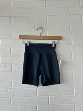Load image into Gallery viewer, Athletic Shorts Size Small
