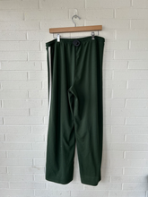 Load image into Gallery viewer, American Eagle Pants Size Medium
