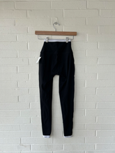 Load image into Gallery viewer, Set Active Athletic Pants Size Extra Small
