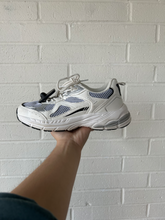 Load image into Gallery viewer, Womens Athletic Shoes Womens 7
