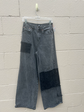 Load image into Gallery viewer, Bdg Pants Size 3/4 (27)
