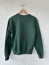Load image into Gallery viewer, Champion Sweatshirt Size Small

