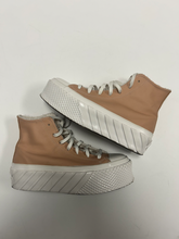 Load image into Gallery viewer, Converse Casual Shoes Womens 8.5
