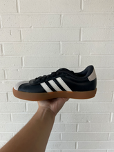 Load image into Gallery viewer, Adidas Womens Athletic Shoes Womens 7
