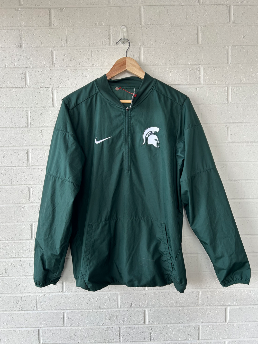 Nike Athletic Top Size Small