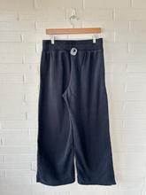Load image into Gallery viewer, Nike Pants Size Large
