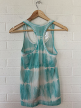 Load image into Gallery viewer, Lulu Lemon Athletic Top Size Small
