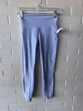 Load image into Gallery viewer, Lulu Lemon Athletic Pants Size 3/4 (27)
