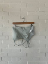 Load image into Gallery viewer, Lulu Lemon Sports Bra Size Medium
