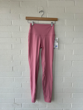 Load image into Gallery viewer, Lululemon Athletic Pants Size 3/4 (27)
