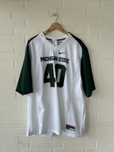 Load image into Gallery viewer, Nike Athletic Top Size XXL
