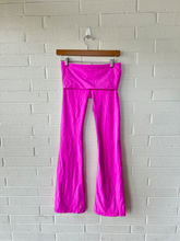 Load image into Gallery viewer, Pink By Victoria's Secret Pants Size Extra Small
