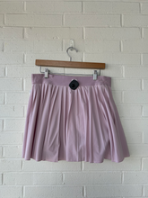 Load image into Gallery viewer, Tna Athletic Shorts Size Large
