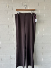 Load image into Gallery viewer, Lulu Lemon Athletic Pants Size 13/14 (32)
