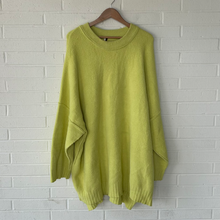 Load image into Gallery viewer, Free People Sweater Size Extra Large
