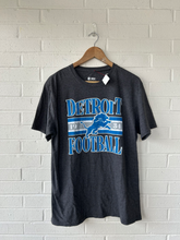 Load image into Gallery viewer, T-shirt Size Large
