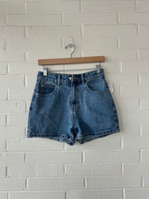 Load image into Gallery viewer, Princess Polly Shorts Size 3/4
