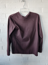 Load image into Gallery viewer, Lulu Lemon Athletic Top Size Small

