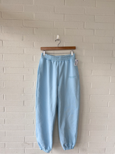 Load image into Gallery viewer, Pants Size Medium
