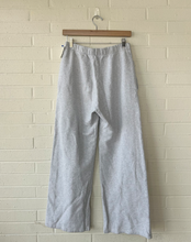Load image into Gallery viewer, Brandy Melville Pants Size Small
