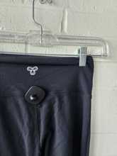 Load image into Gallery viewer, Tna Athletic Pants Size Small
