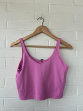 Load image into Gallery viewer, Gilley Hicks Athletic Top Size Large
