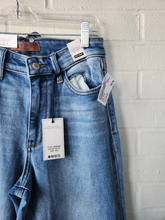 Load image into Gallery viewer, Judy Blue Denim Size 3/4 (27)

