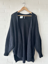 Load image into Gallery viewer, Free People Sweater Size Medium
