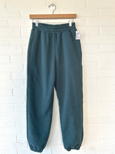 Load image into Gallery viewer, Pants Size Small
