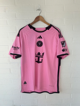 Load image into Gallery viewer, Adidas Athletic Top Size Large
