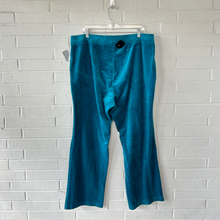Load image into Gallery viewer, Juicy Couture Pants Size XXL
