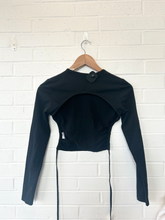 Load image into Gallery viewer, White Fox Long Sleeve Top Size Small
