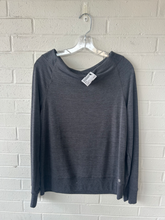 Load image into Gallery viewer, Apana Athletic Top Size Medium
