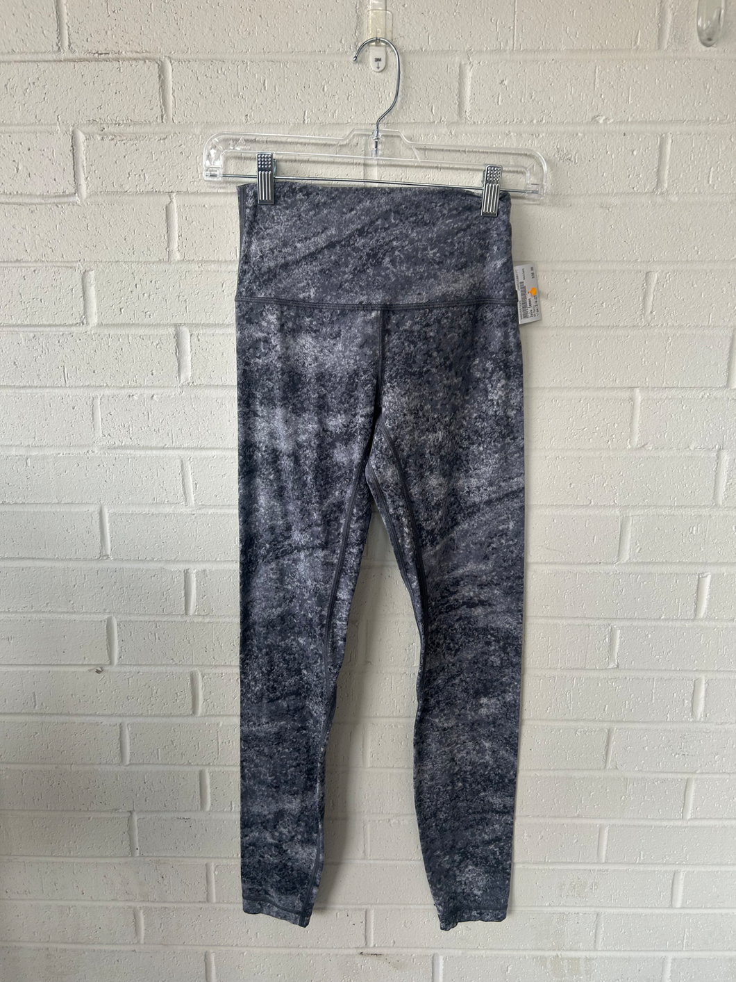 Lulu Lemon Athletic Pants Size 3/4 (27)