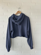 Load image into Gallery viewer, Aritzia Sweatshirt Size Large
