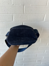 Load image into Gallery viewer, Belt Bag
