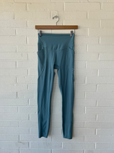 Load image into Gallery viewer, Gym Shark Athletic Pants Size Small
