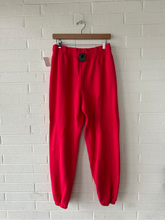 Load image into Gallery viewer, Lulu Lemon Athletic Pants Size Small
