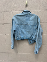 Load image into Gallery viewer, Abercrombie &amp; Fitch Denim Outerwear Size Extra Small
