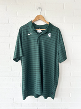 Load image into Gallery viewer, Nike Athletic Top Size XXL
