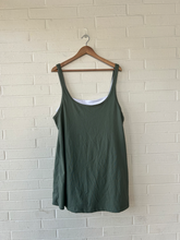 Load image into Gallery viewer, Abercrombie &amp; Fitch Dress Size Extra Large
