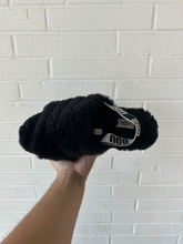Load image into Gallery viewer, Uggs Casual Shoes Womens 9

