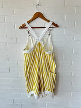 Load image into Gallery viewer, Dress Size Small

