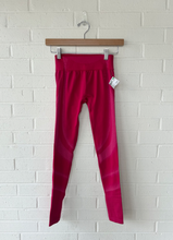 Load image into Gallery viewer, Gym Shark Athletic Pants Size Extra Small
