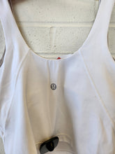 Load image into Gallery viewer, Lulu Lemon Athletic Top Size Extra Small
