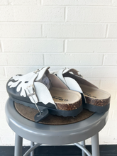 Load image into Gallery viewer, Casual Shoes Mens 12
