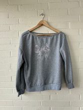 Load image into Gallery viewer, Sweatshirt Size Small

