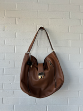 Load image into Gallery viewer, Michael Kors Purse
