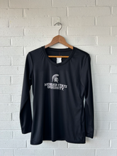 Load image into Gallery viewer, Long Sleeve Top Size Medium
